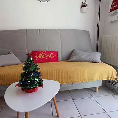 A 500 M De La Plage, Confort Avec Wifi Holiday home